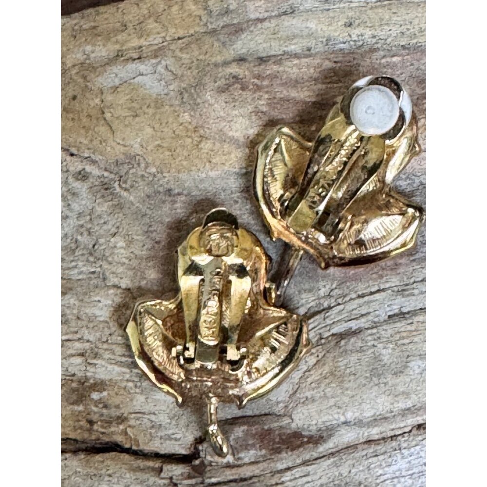 Swarovski Gold Tone Crystal Leaf Clip On Earrings Elegant Jewelry Vintage - Picture 5 of 8